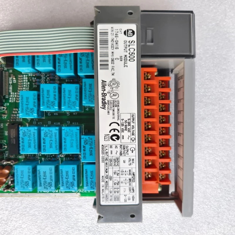 Allen-Bradley 1746-OB16 SLC 500 16-Point 24V DC Source Output Module thumbnail 7050